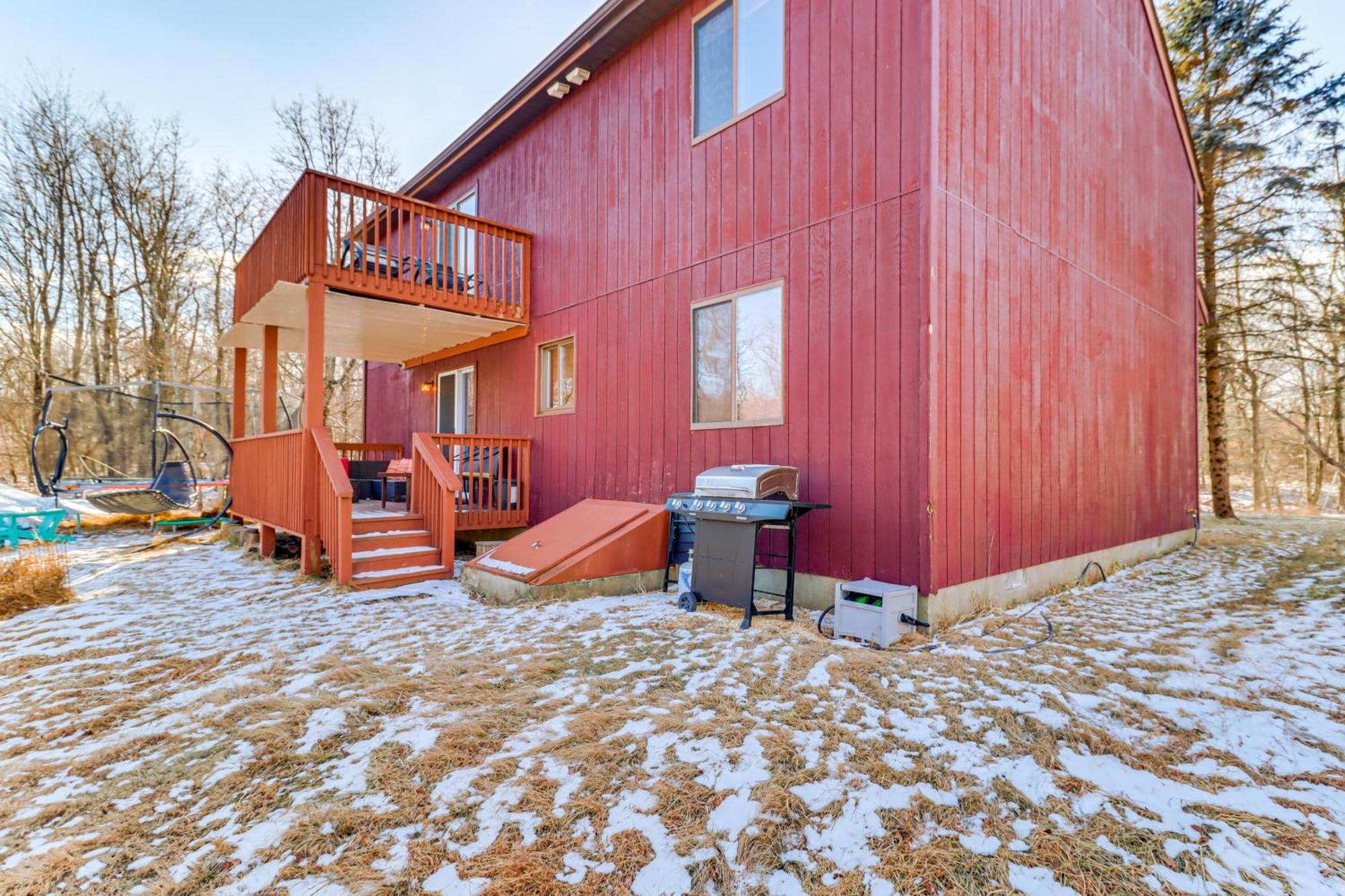 Poconos Home With Private Spa And Fire Pit Long Pond Exterior photo